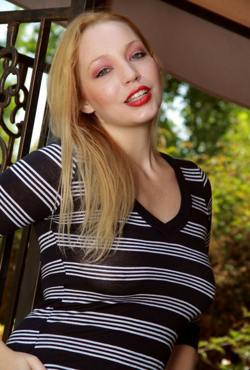 Юленька, 22